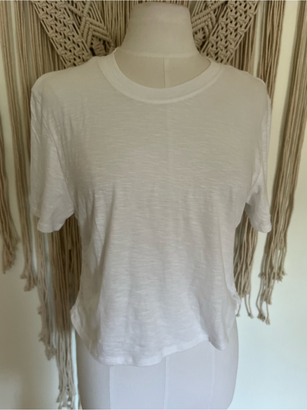 RD Style White Short Sleeve Cropped Crewneck Tee With Side Ruching